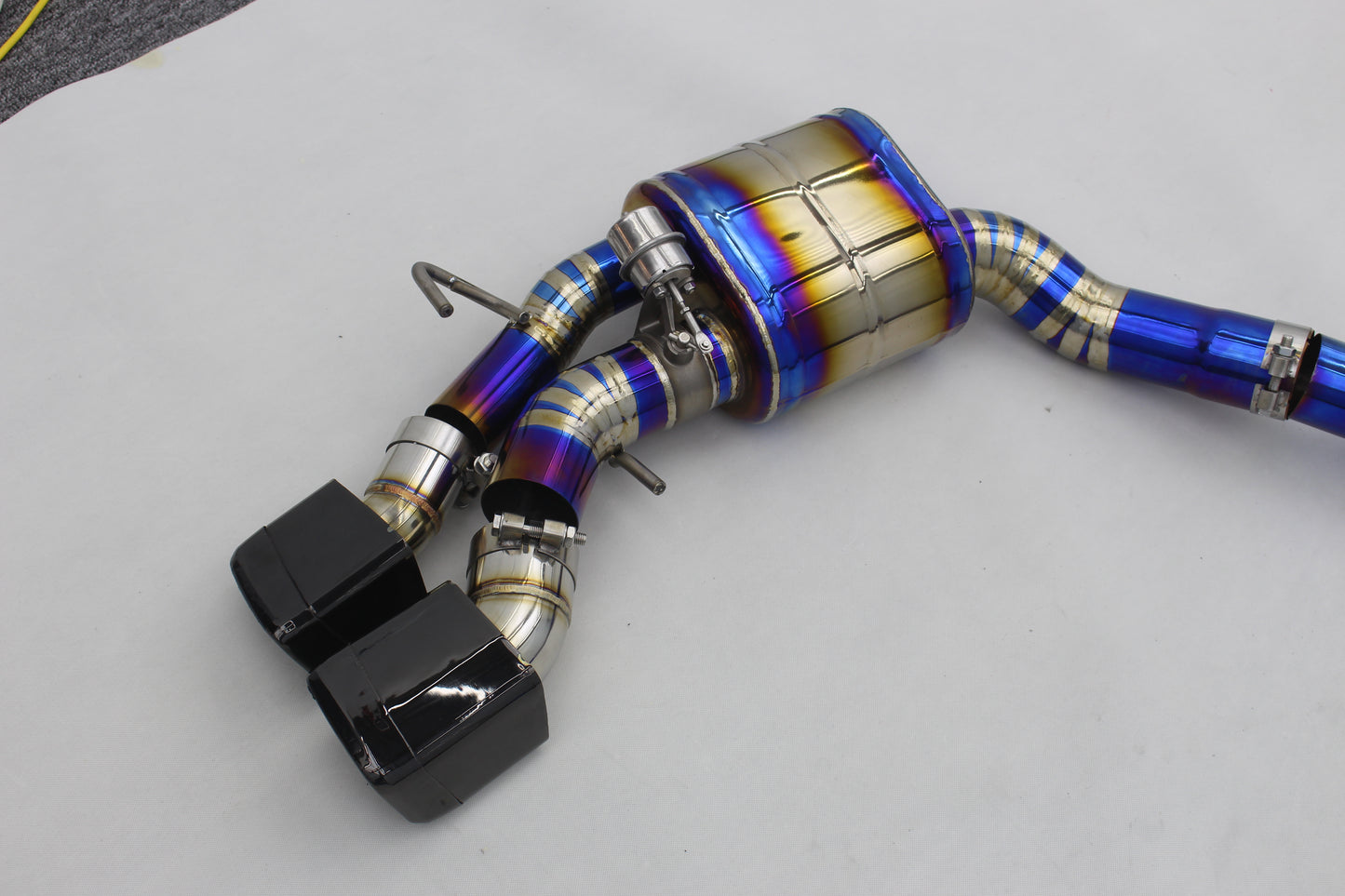Mercedes-Benz CLS63 C218/X218 Control Exhaust System
